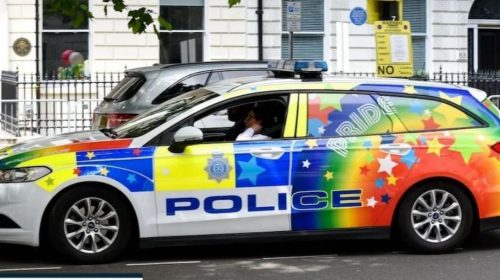 POLICE IN UK WILL USE ‘RAINBOW COLORED’ PATROL CARS TO HELP THE LGBT COMMUNITY