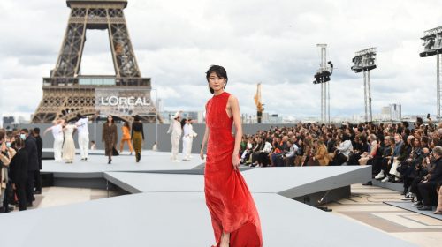 Paris Fashion Week 2021 dazzles visitors with glamour